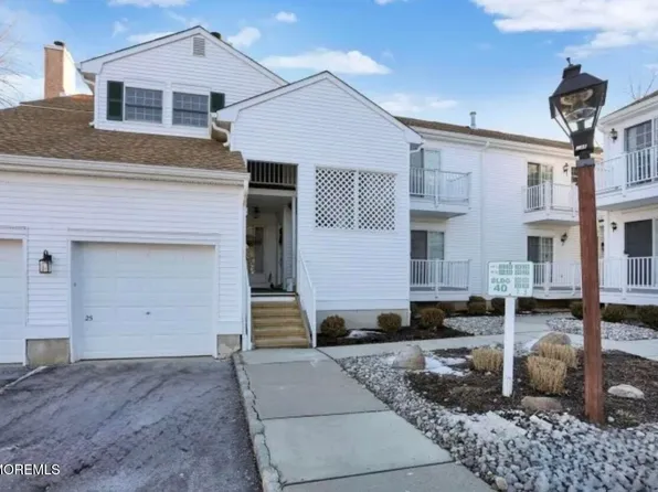 22 Alexandria Way, Basking Ridge, NJ 07920