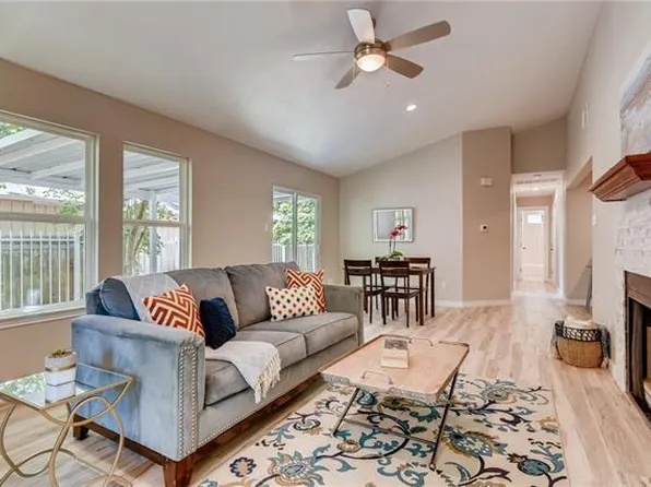 9622 Holly Springs Dr, Austin, TX 78748