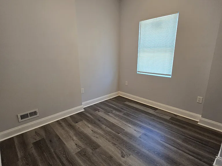 2825 W Clementine St — Photo 13