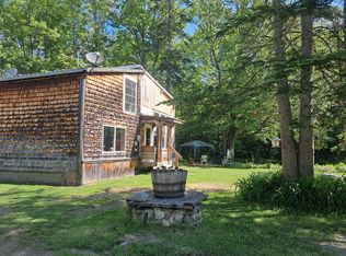 5 Hovey Rd, New Sharon, ME 04955