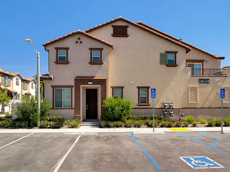 24134 Tuscany Ave — Photo 3