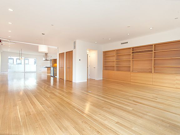 4th image of 460 W Broadway