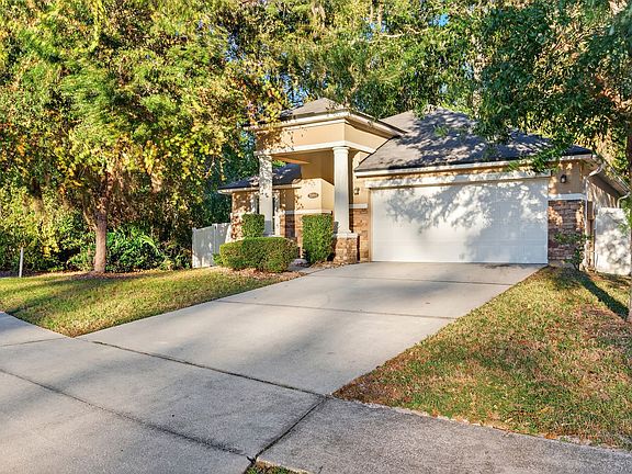 3rd image of 15885 Bainebridge Dr