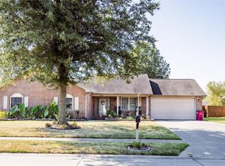 913 Plantation Blvd, Sikeston, MO 63801