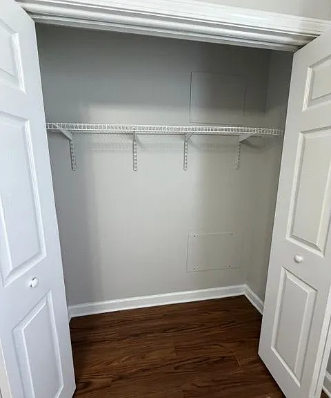 536 Linwood Ave — Photo 9