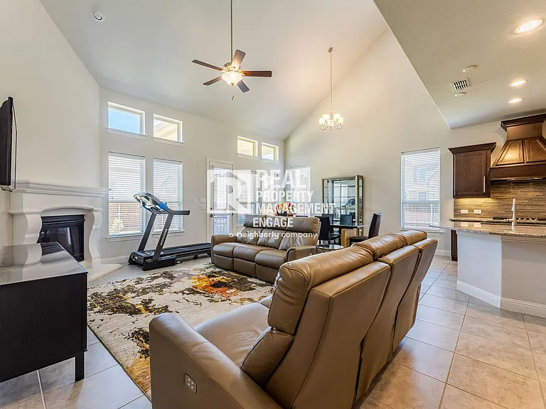 7757 Cooke Dr — Photo 25