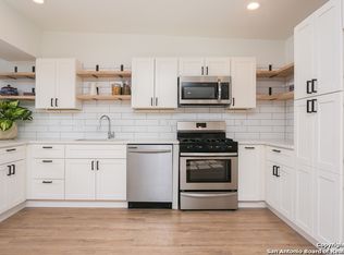 716 Rittiman Rd, Terrell Hills, TX 78209