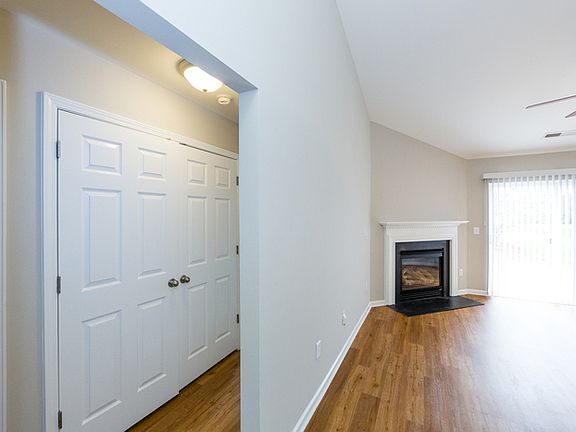 3rd image of 8314 Chatsworth Dr