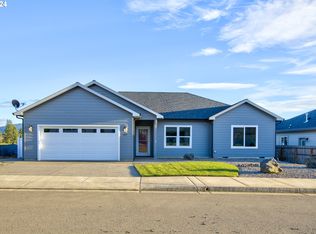 892 Sand Pines Ave, Sutherlin, OR 97479