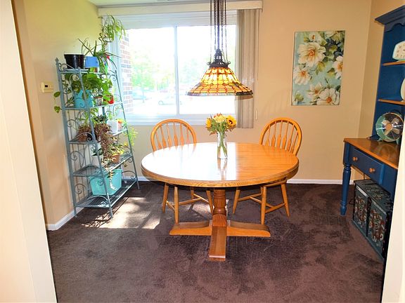 4th image of 460 Raintree Ct Unit 1Q