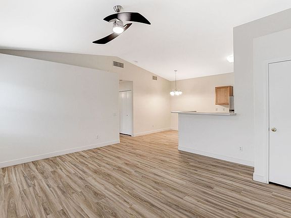 2nd image of 2052 Quarry Ridge St Unit 201