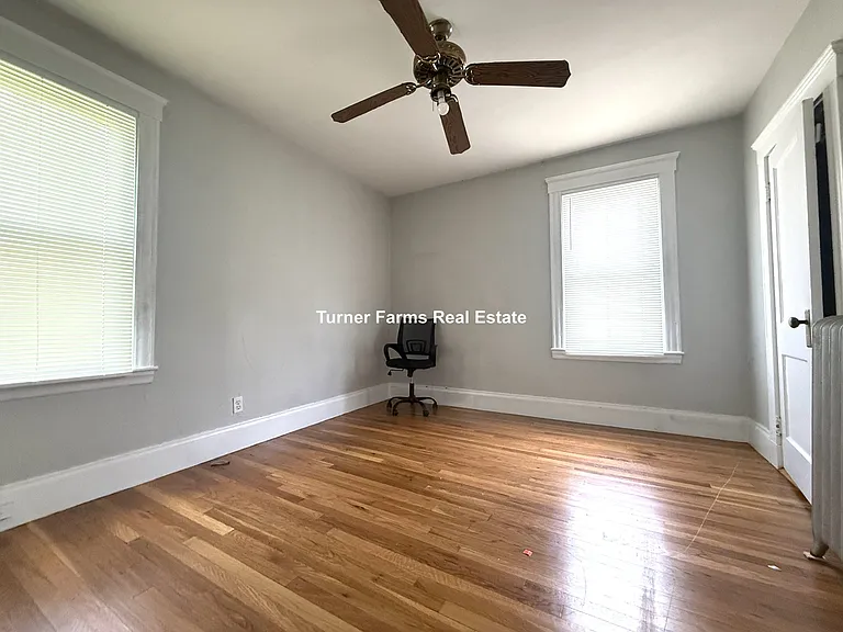 39 Waterhouse St #3F — Photo 8