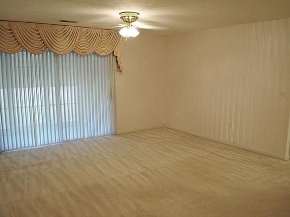 5th image of 6511 Jade Stream Ct APT 102