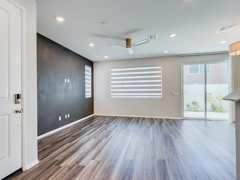 36469 Shine Dr — Photo 12