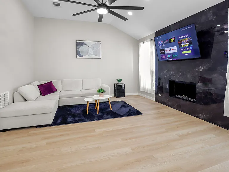1531 Home Park Dr — Photo 15