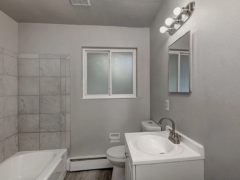 1415 S Corona Ave. — Photo 32