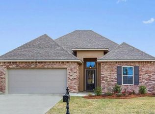 120 Briar Ct, Sulphur, LA 70665