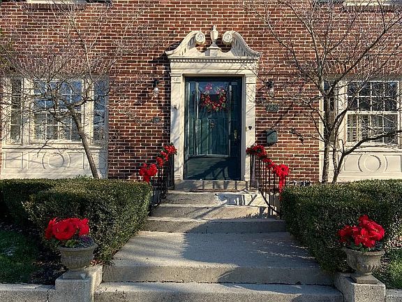 4th image of 725 Caldwell St