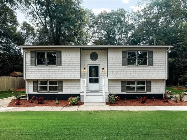 14 Partridge Dr, Exeter, RI 02822