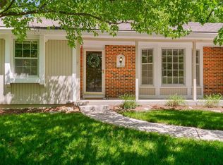 1222 Queens Pl, Kansas City, MO 64131