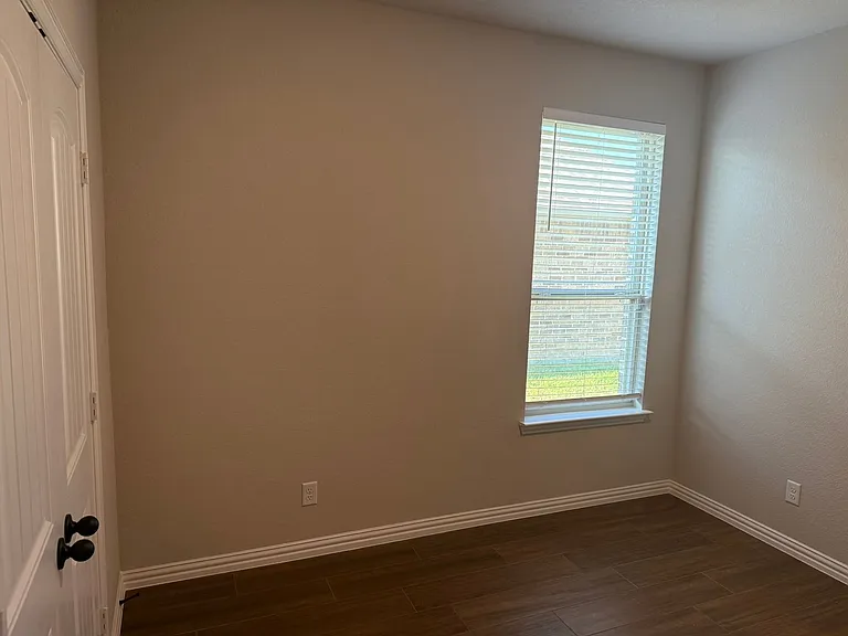 7608 Rothbury Dr — Photo 17