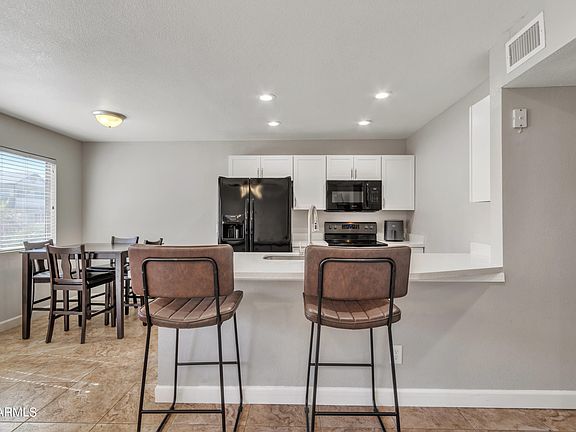 5th image of 616 S HARDY Drive #106