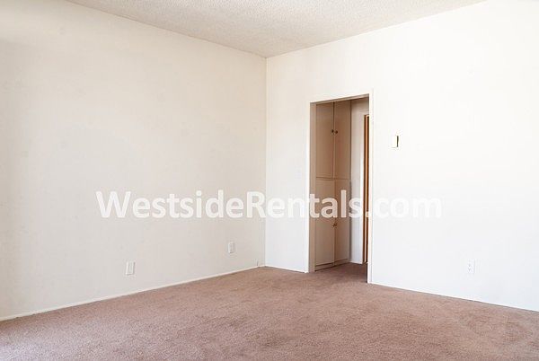 2nd image of 2116 Vanderbilt Ln APT H