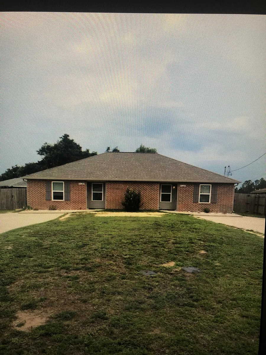 Building Photo - 3393 Green Briar Cir #B