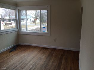 613 Burns St, Essexville, MI