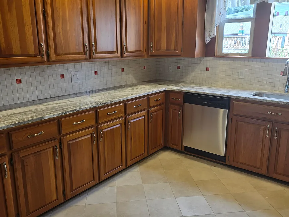 452 Highland Ave #1