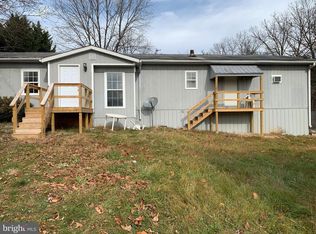 729 Dollar Ln, Bunker Hill, WV 25413