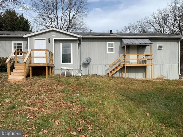 729 Dollar Ln, Bunker Hill, WV 25413