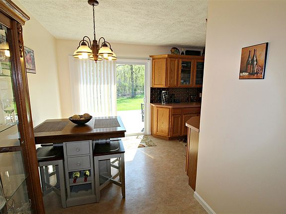 4th image of 803 S Kingswood St