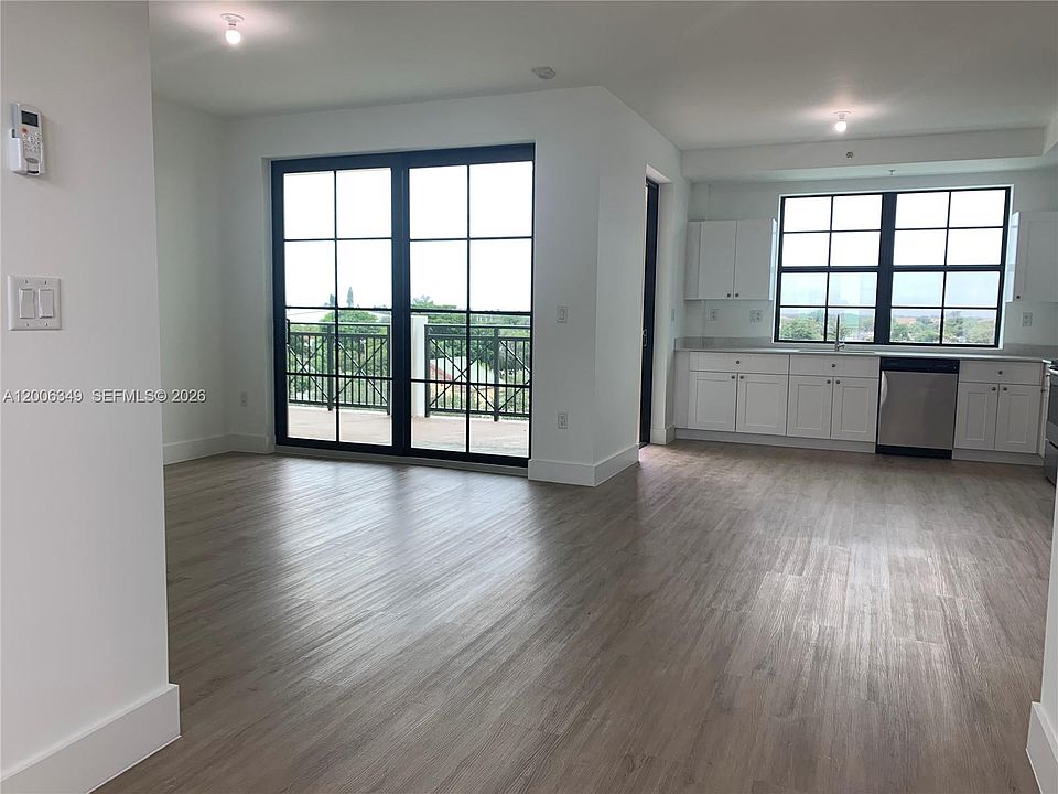 1st image of 4100 Davie Rd #417