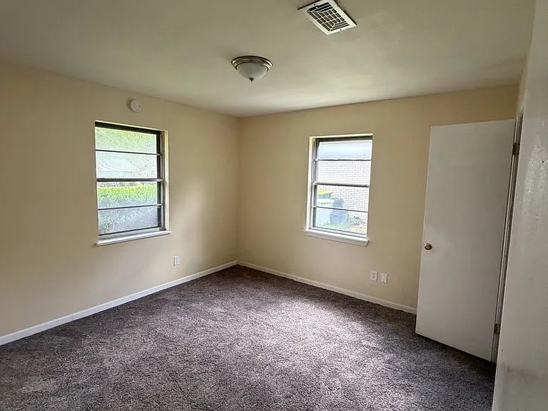 108 E Santa Anna St — Photo 6