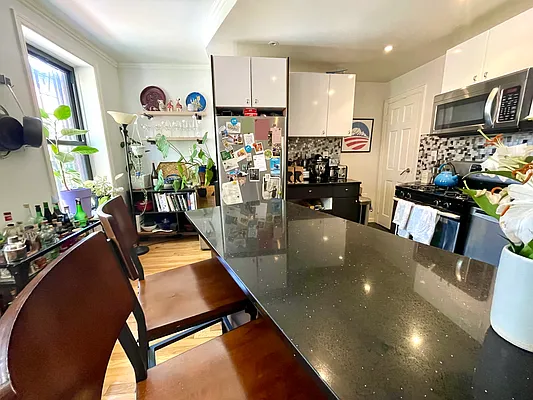 Rented by Nest Seekers International | media 4