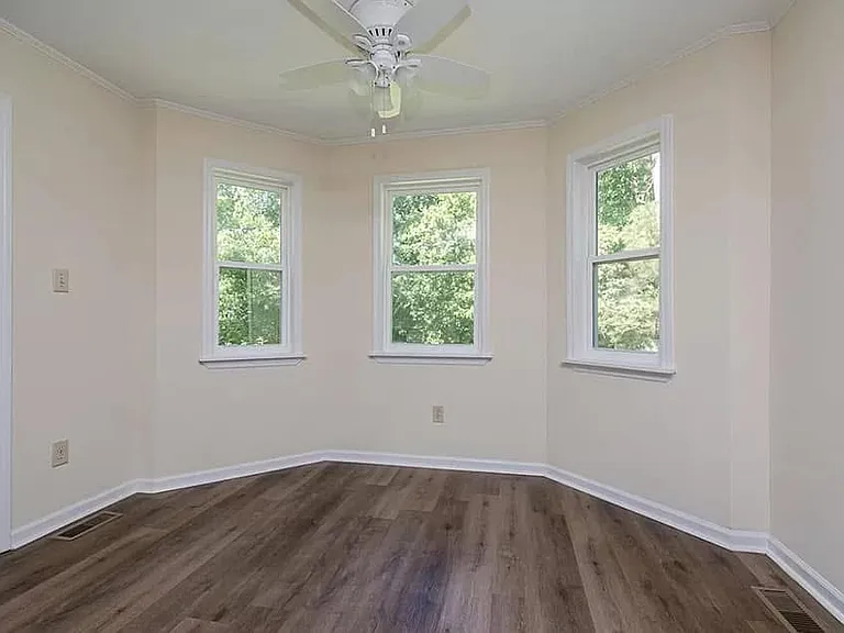 143 Caymen Ct — Photo 10