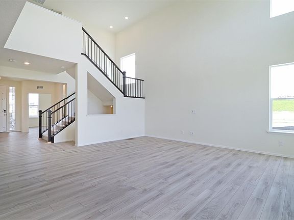 3rd image of 1269 Black Haw St