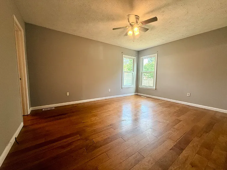 715 Prestige Blvd — Photo 17