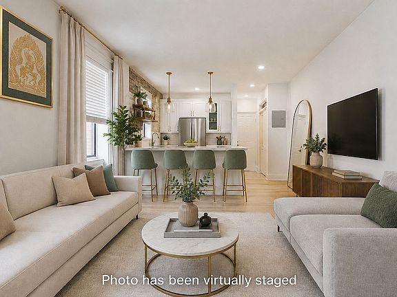 3rd image of 35 Crown St APT 4G