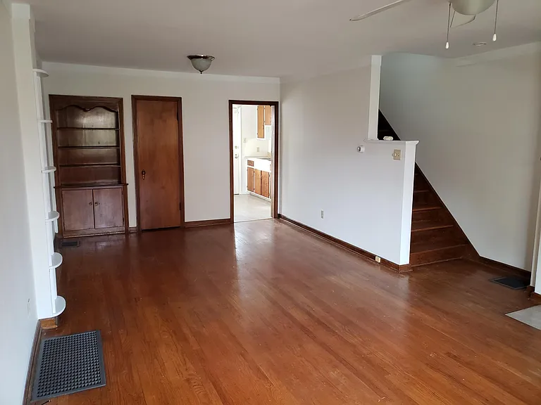 1365 W 6th Ave — Photo 2