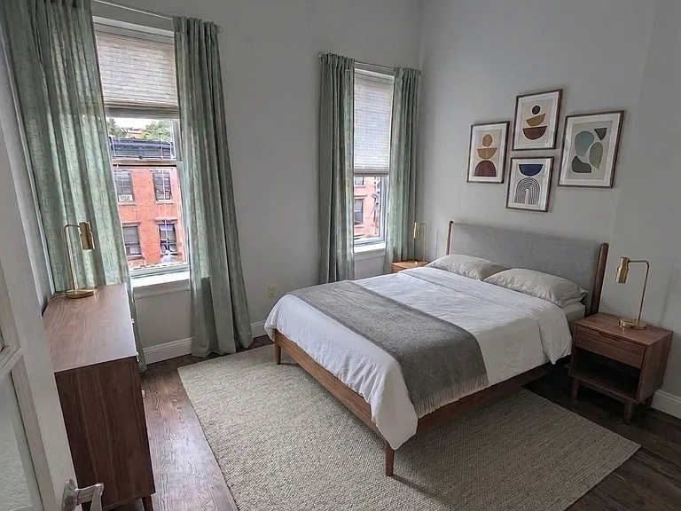912 Park Ave #4 — Photo 6