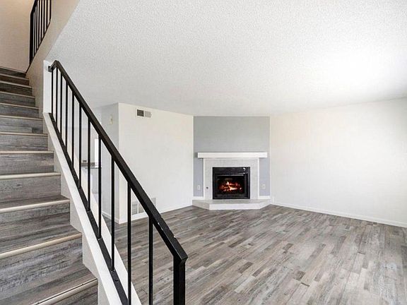 2nd image of 4747 N Woodrow Ave Unit 122