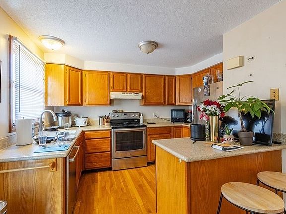 5th image of 106-112 W 8th St