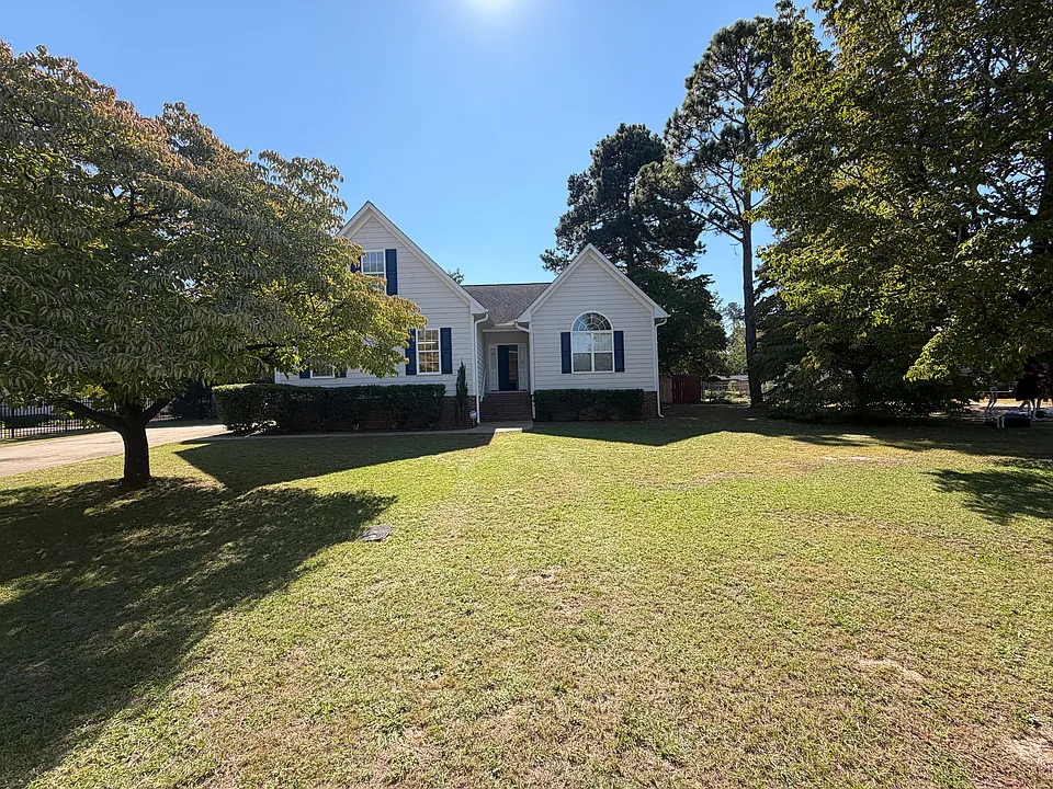 414 Raynor Dr