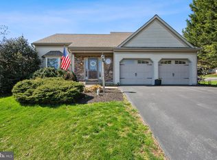 34 Camellia Ct, Lititz, PA 17543