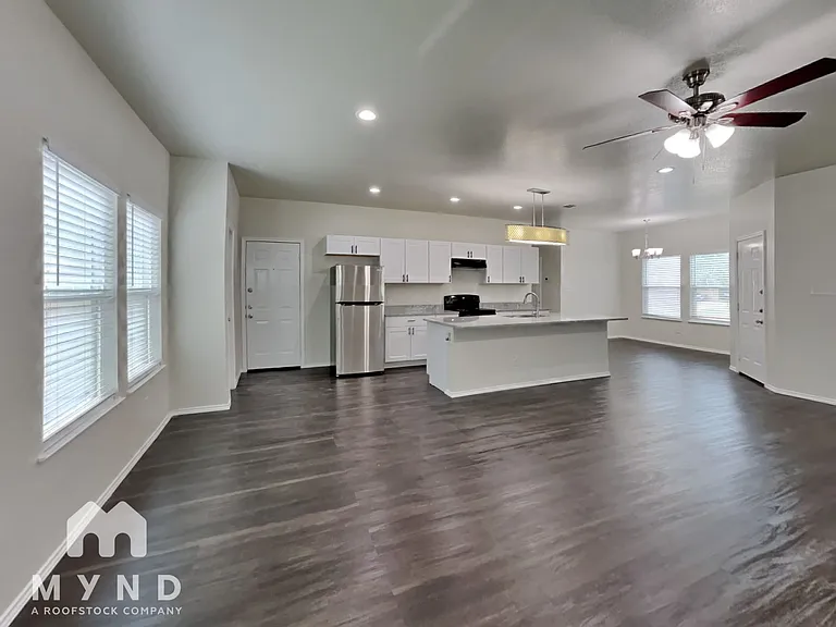 109 Frierson St — Photo 3