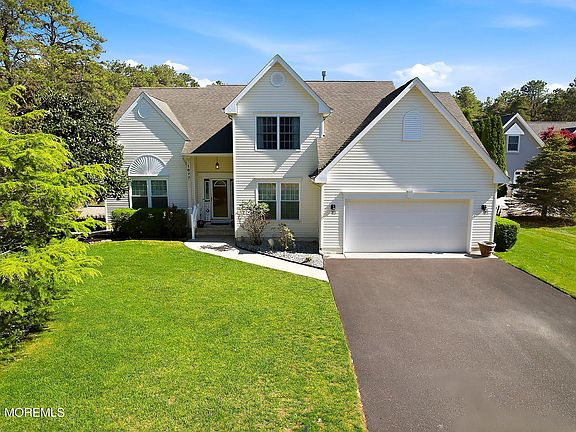 3rd image of 1677 Joffre Road