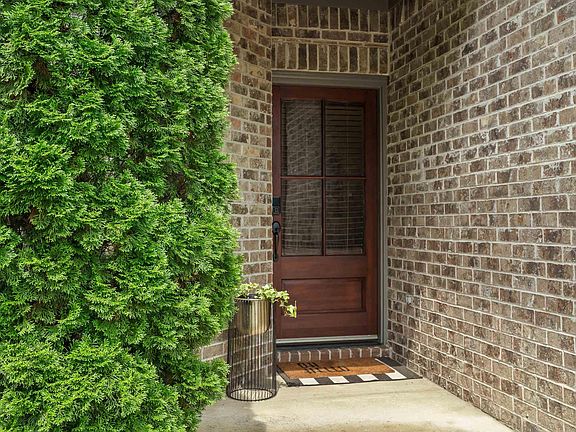 4th image of 4516 Cotswold Ln