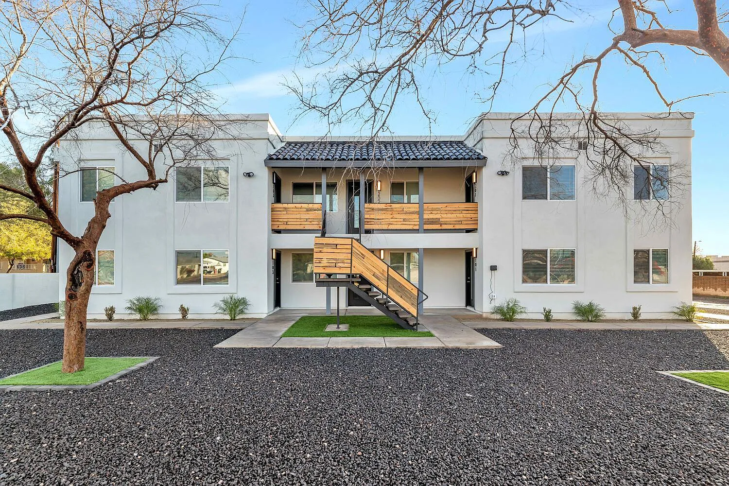 2 bed, 720 sqft, $1,515 — Photo 1